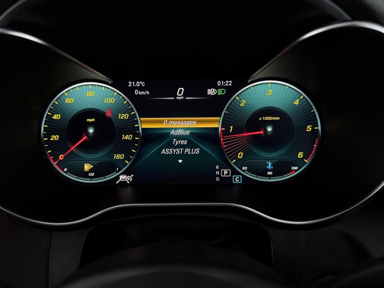 Mercedes-Benz GLC thumbnail Driver Instruments