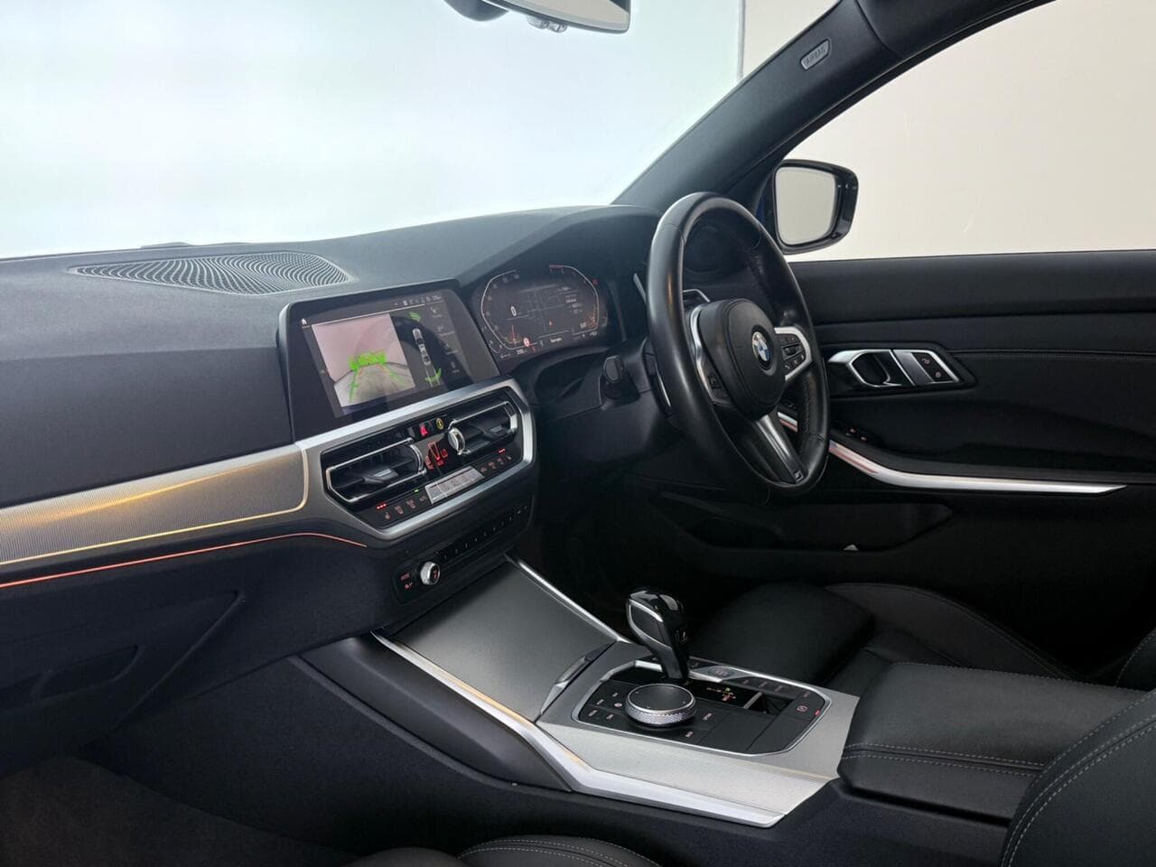 BMW 3 Series thumbnail Interior Front