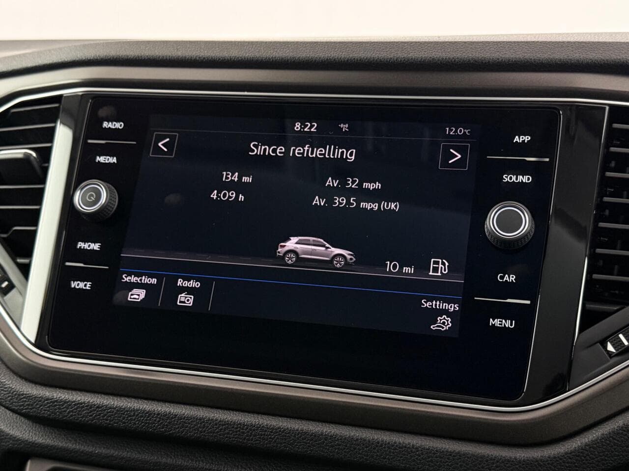 Volkswagen T-Roc thumbnail Infotainment System