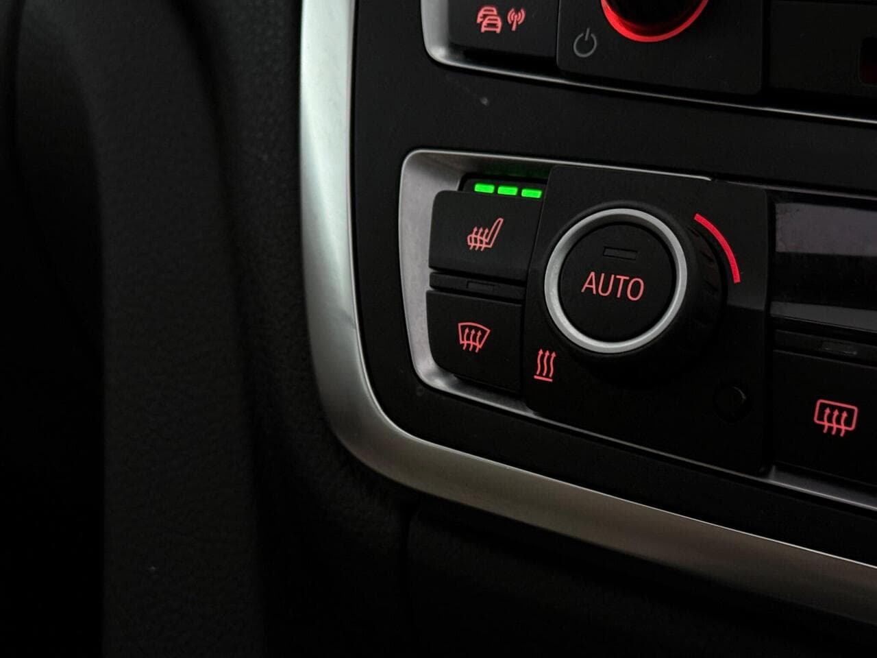 BMW 3 Series Gran Turismo thumbnail Misc Controls