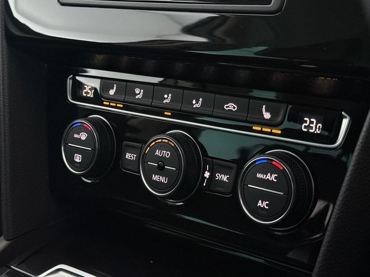 Volkswagen Passat thumbnail Misc Controls
