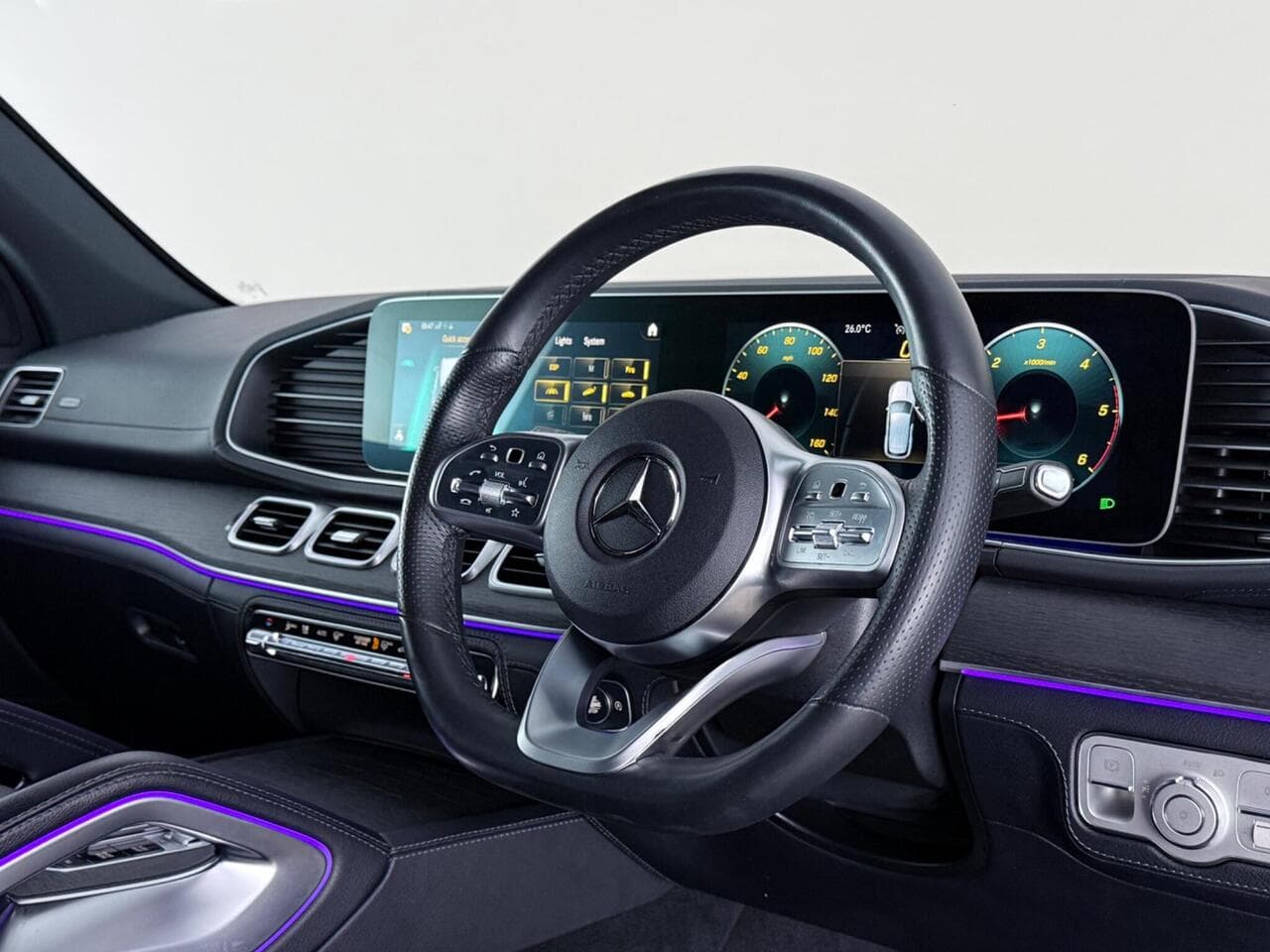 Mercedes-Benz GLE thumbnail Interior Front