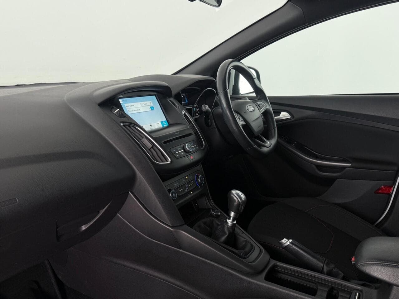 Ford Focus thumbnail Interior Front
