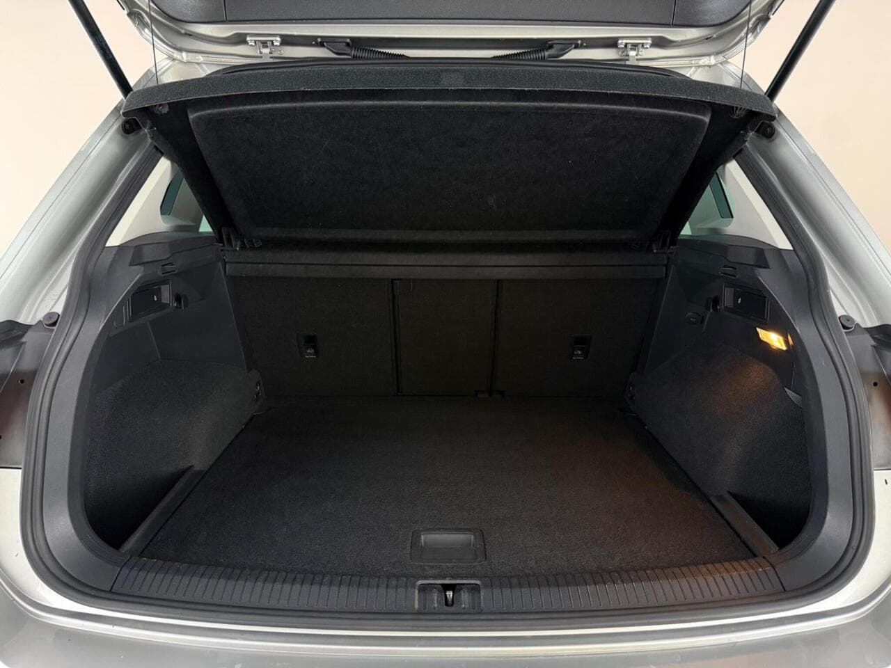 Volkswagen Tiguan thumbnail Boot