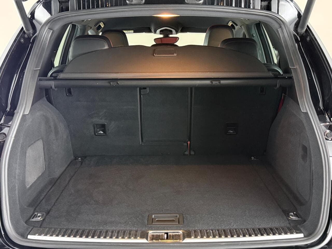 Porsche Cayenne thumbnail Boot