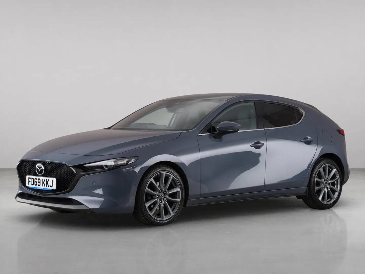 Mazda Mazda3 thumbnail Front Left
