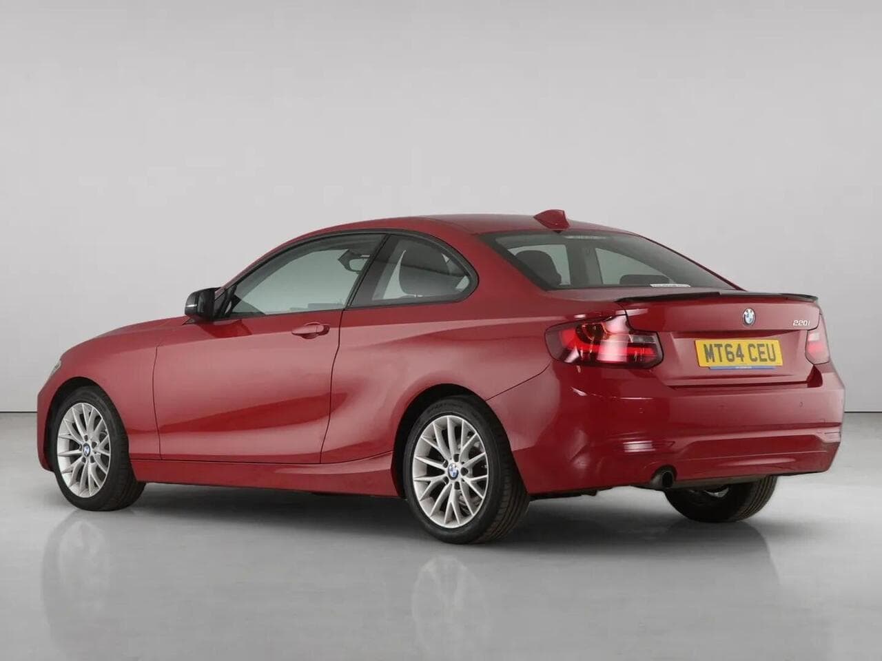 BMW 2 Series thumbnail Rear Left