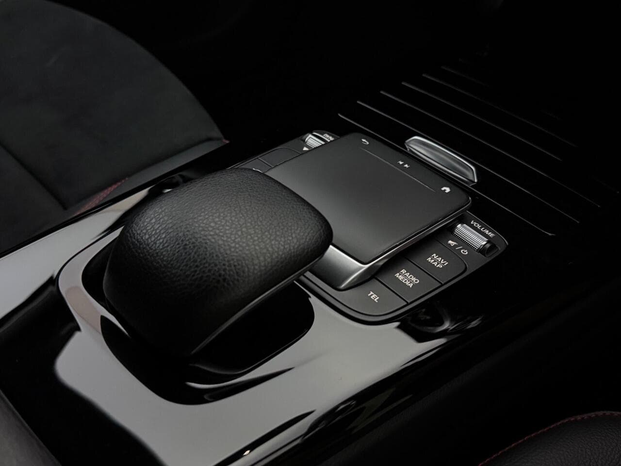 Mercedes-Benz A Class thumbnail Interior Front