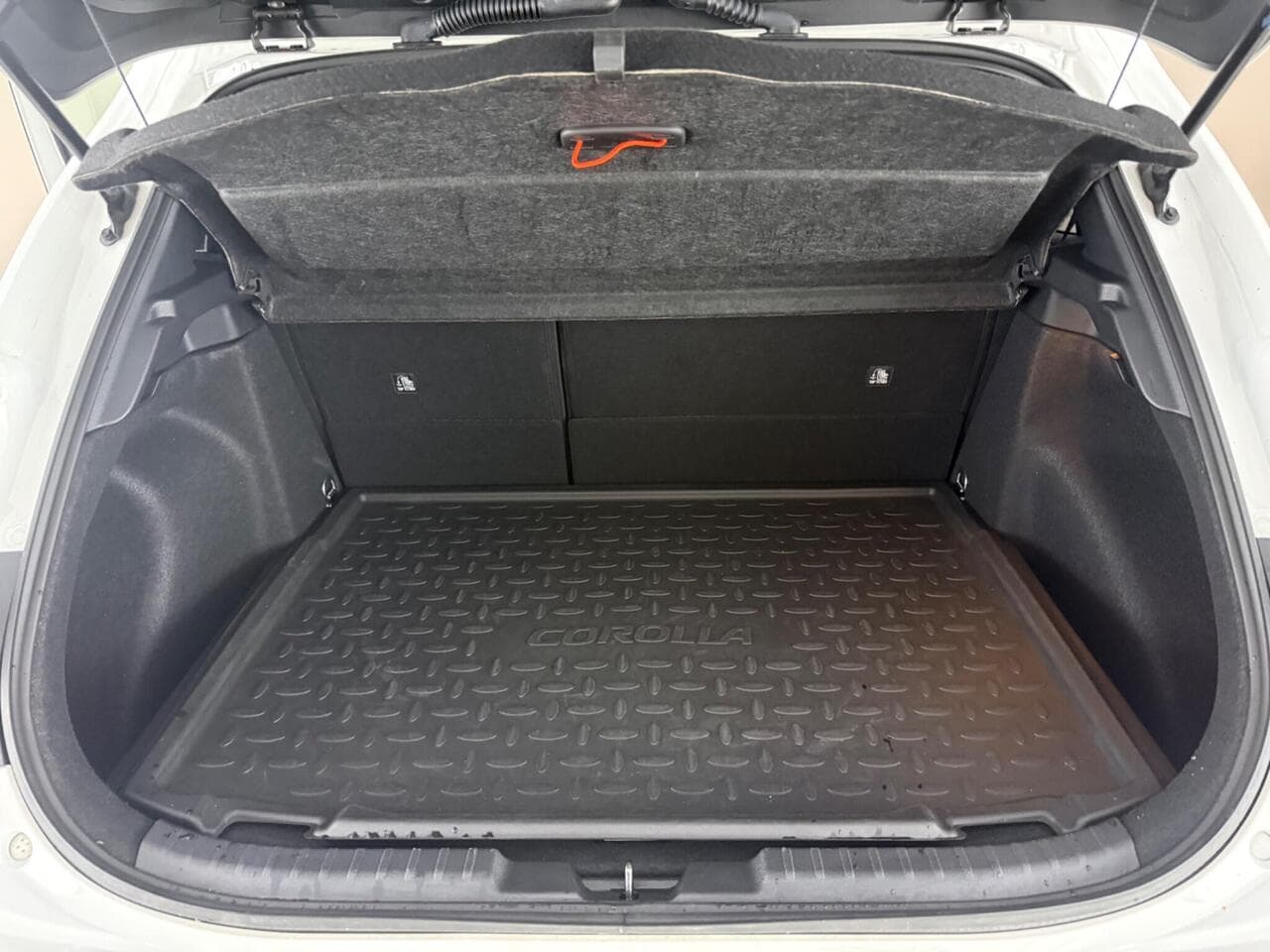 Toyota Corolla thumbnail Boot