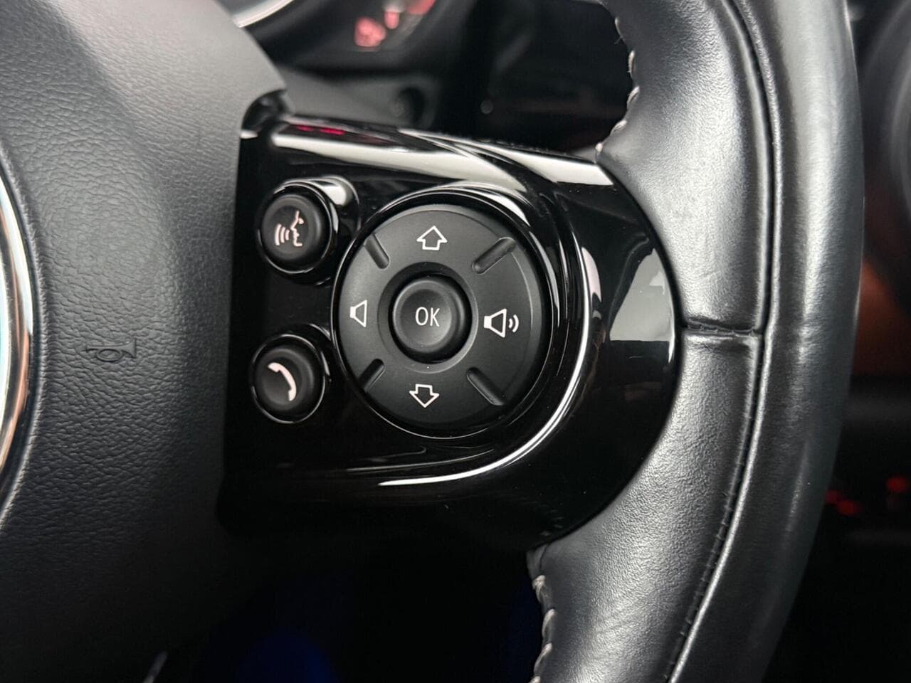 MINI Hatch thumbnail Misc Controls