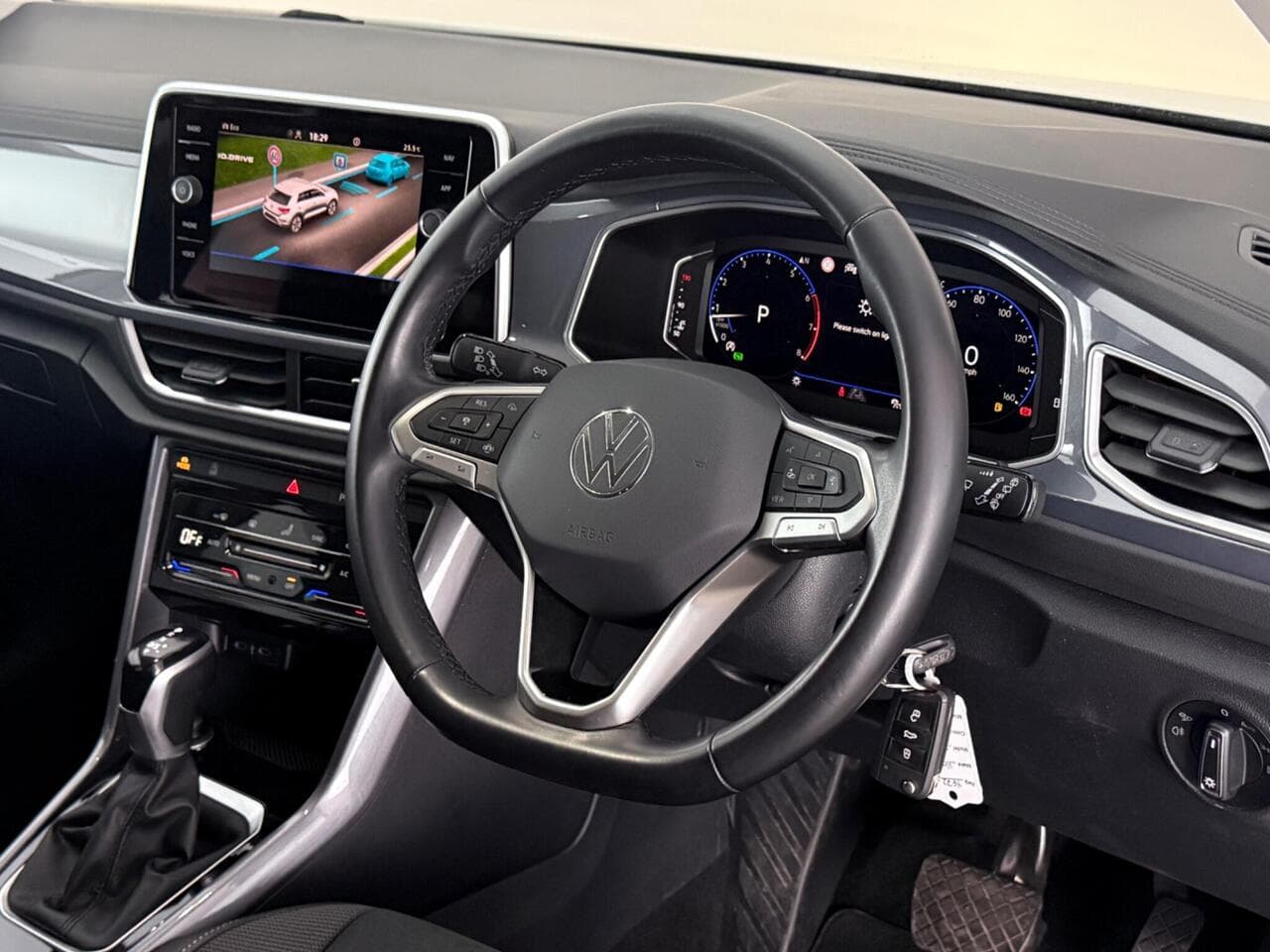 Volkswagen T-Roc thumbnail Steering Wheel