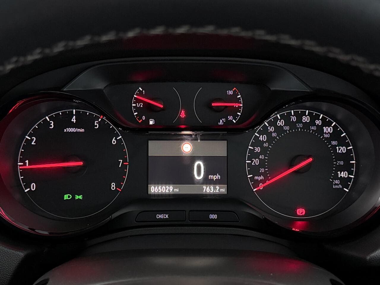 Vauxhall Grandland X thumbnail Driver Instruments