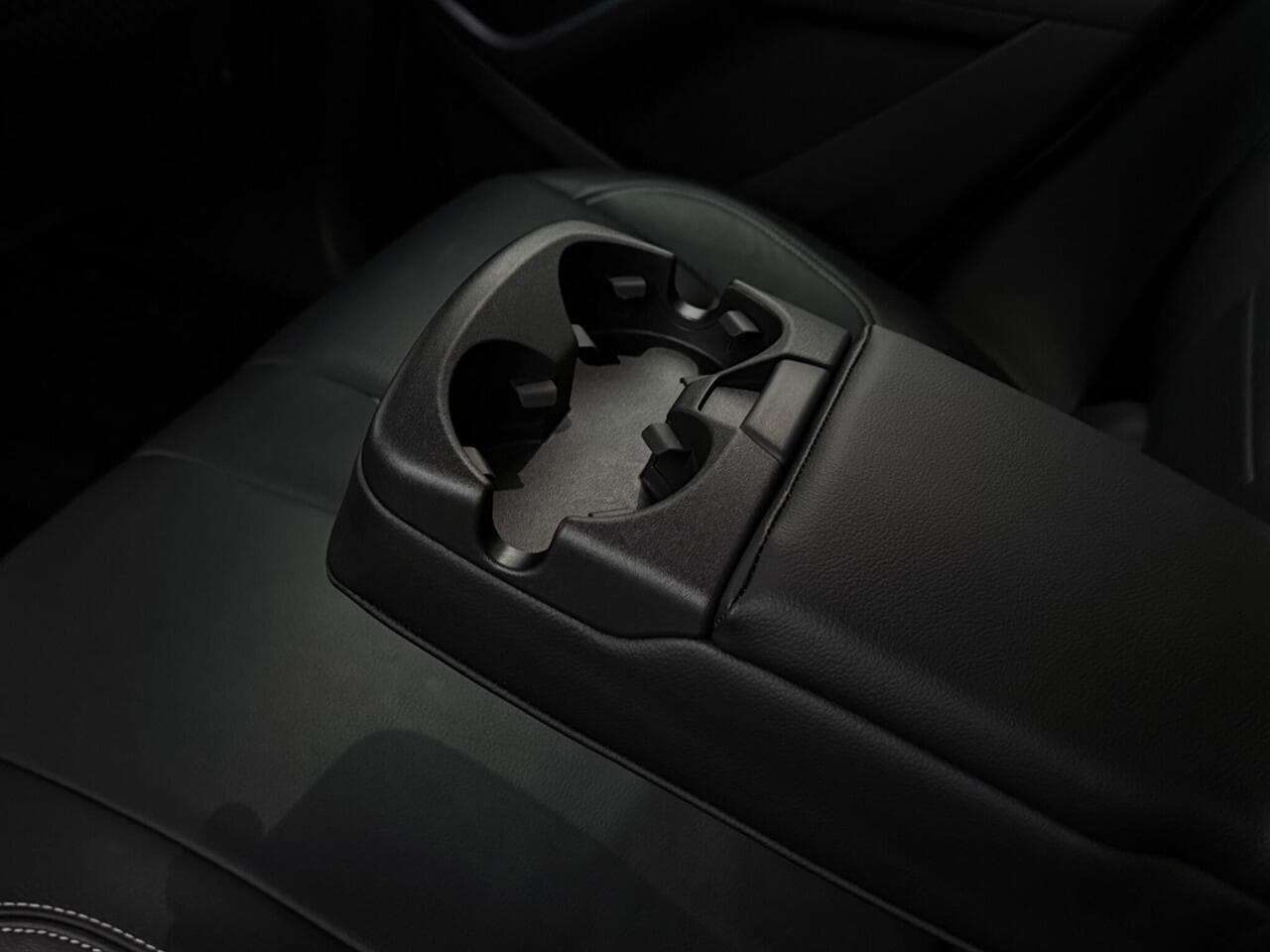 Jaguar E-PACE thumbnail Misc Controls