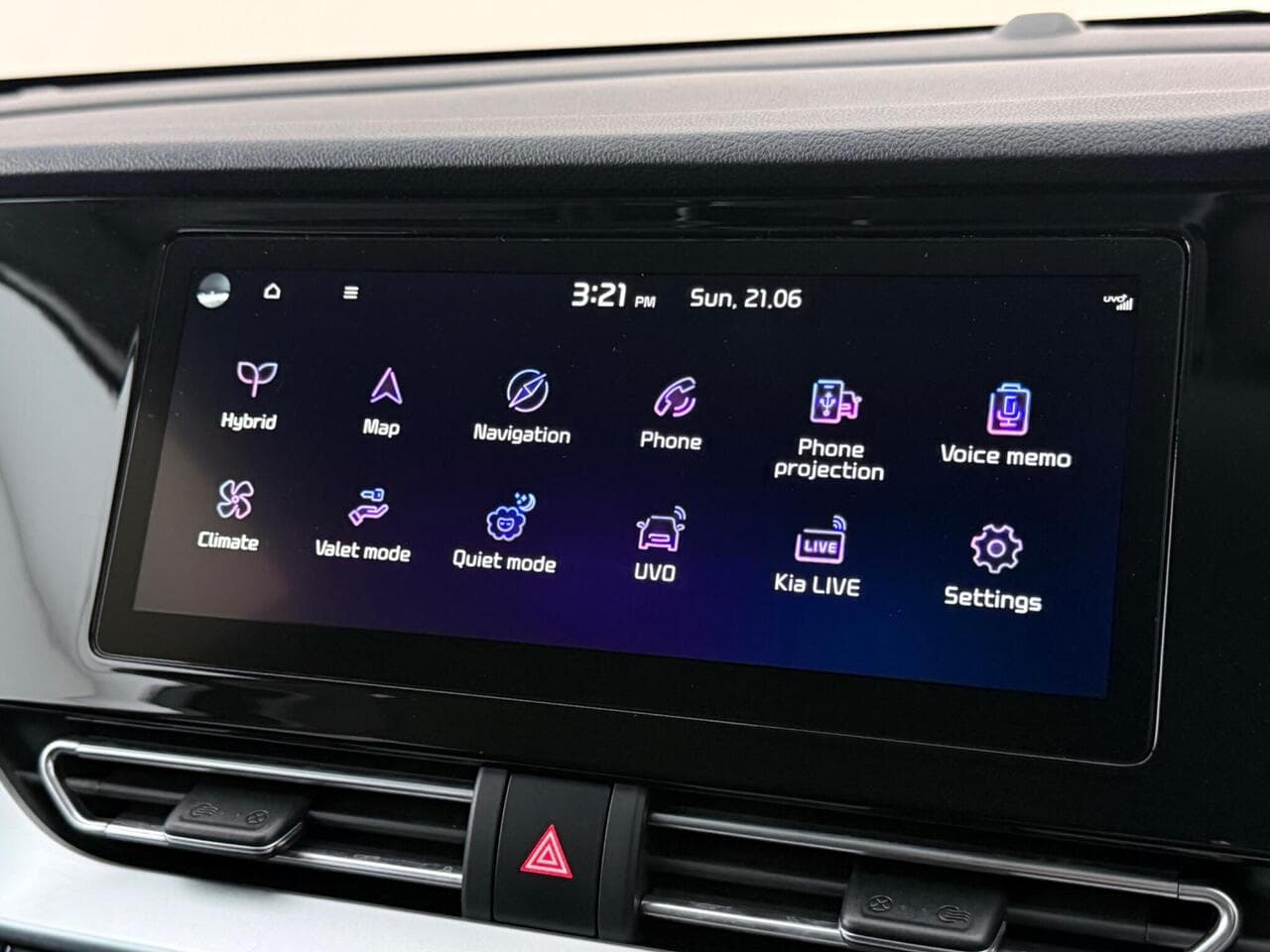 Kia Niro thumbnail Infotainment System