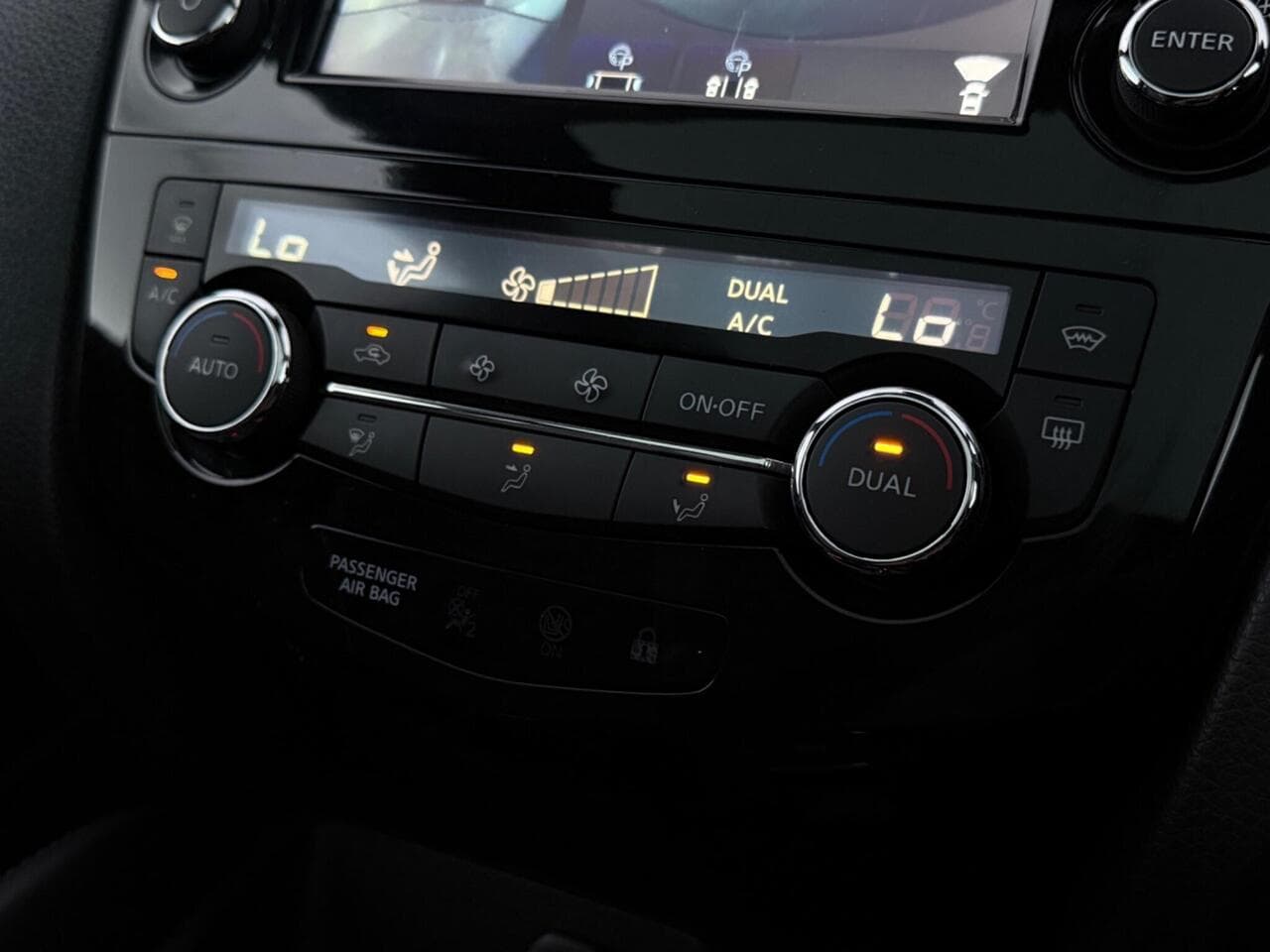 Nissan Qashqai thumbnail Infotainment System
