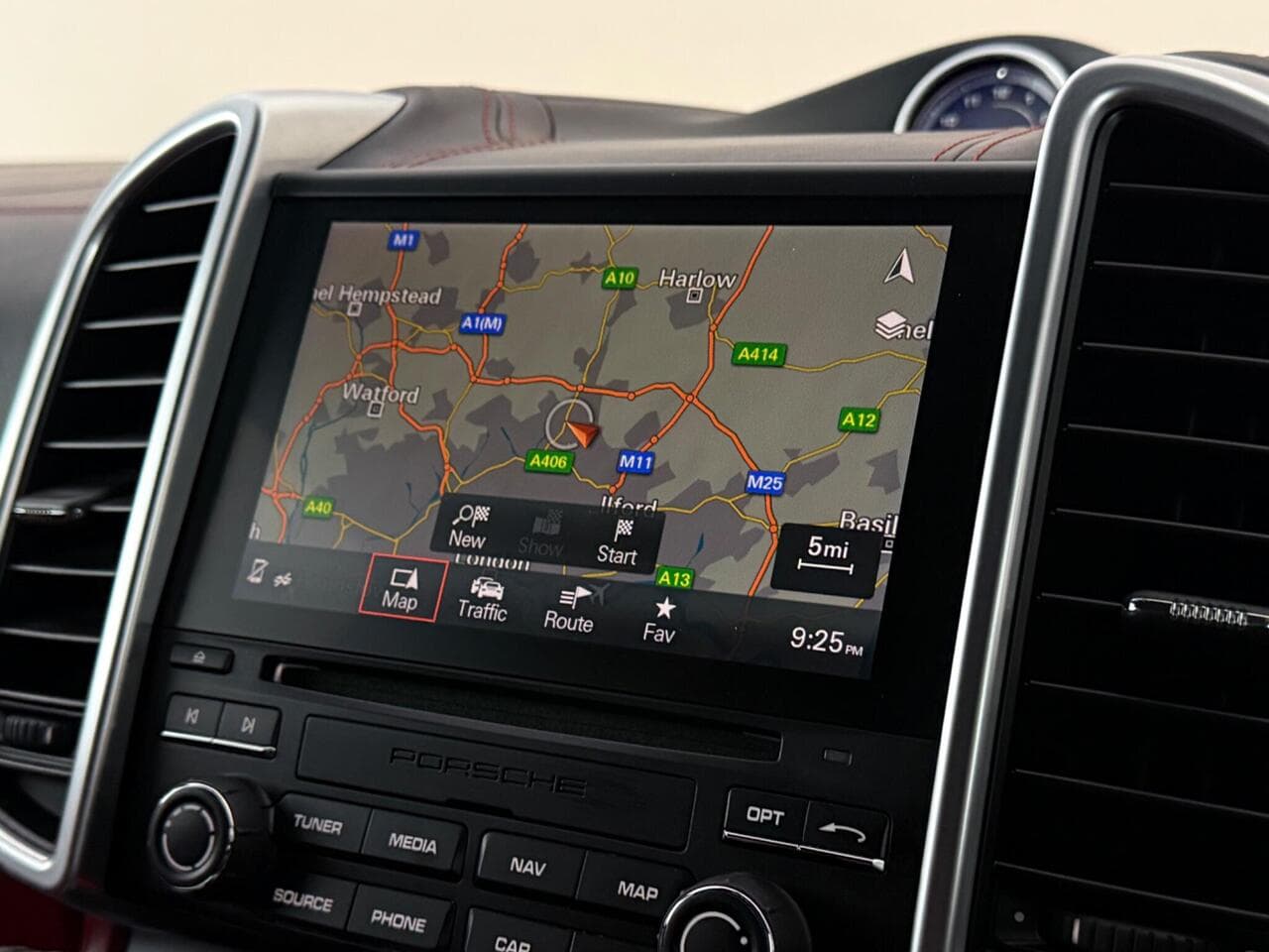 Porsche Cayenne thumbnail Infotainment System