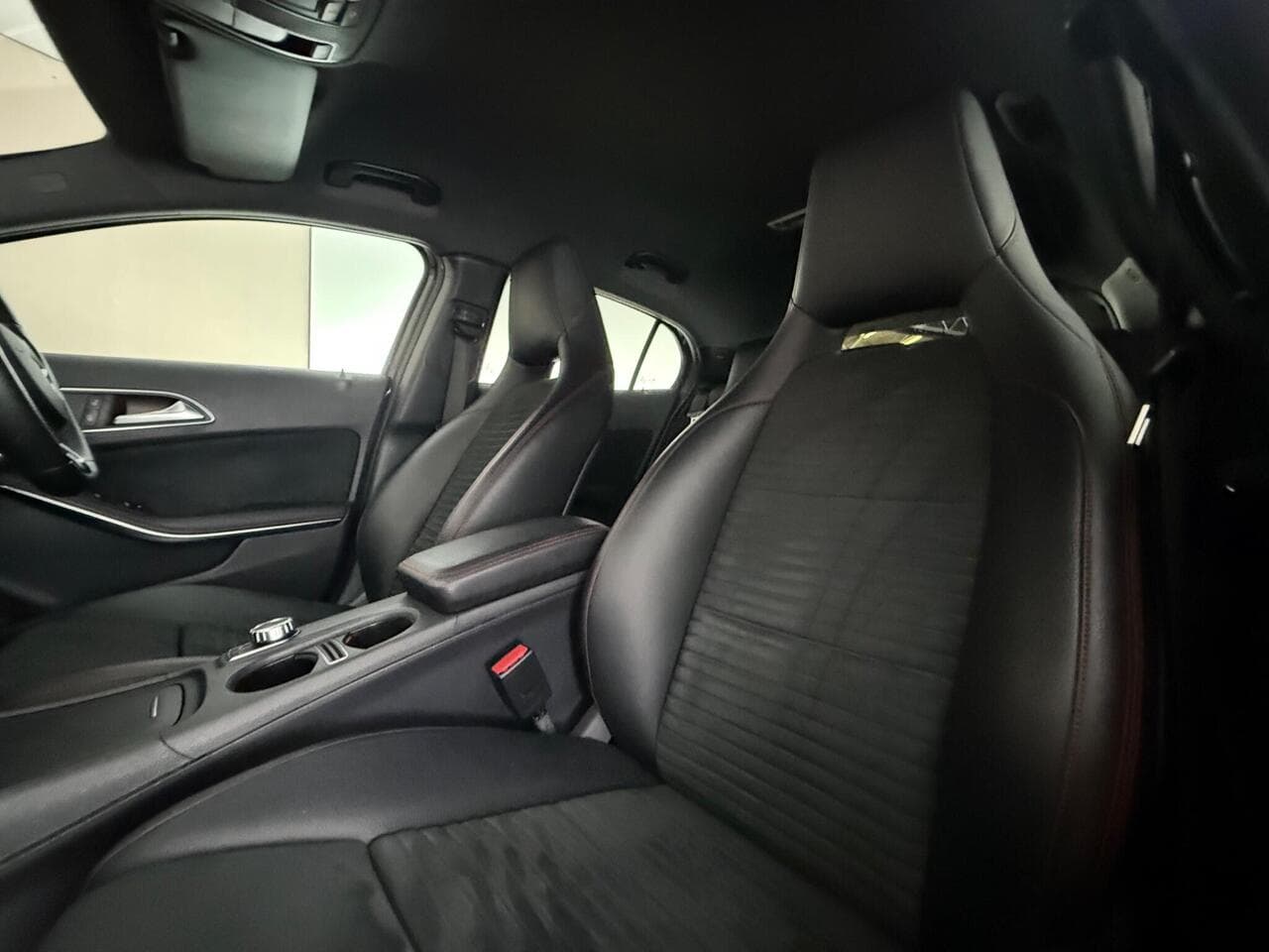 Mercedes-Benz GLA thumbnail Seat Front Passenger
