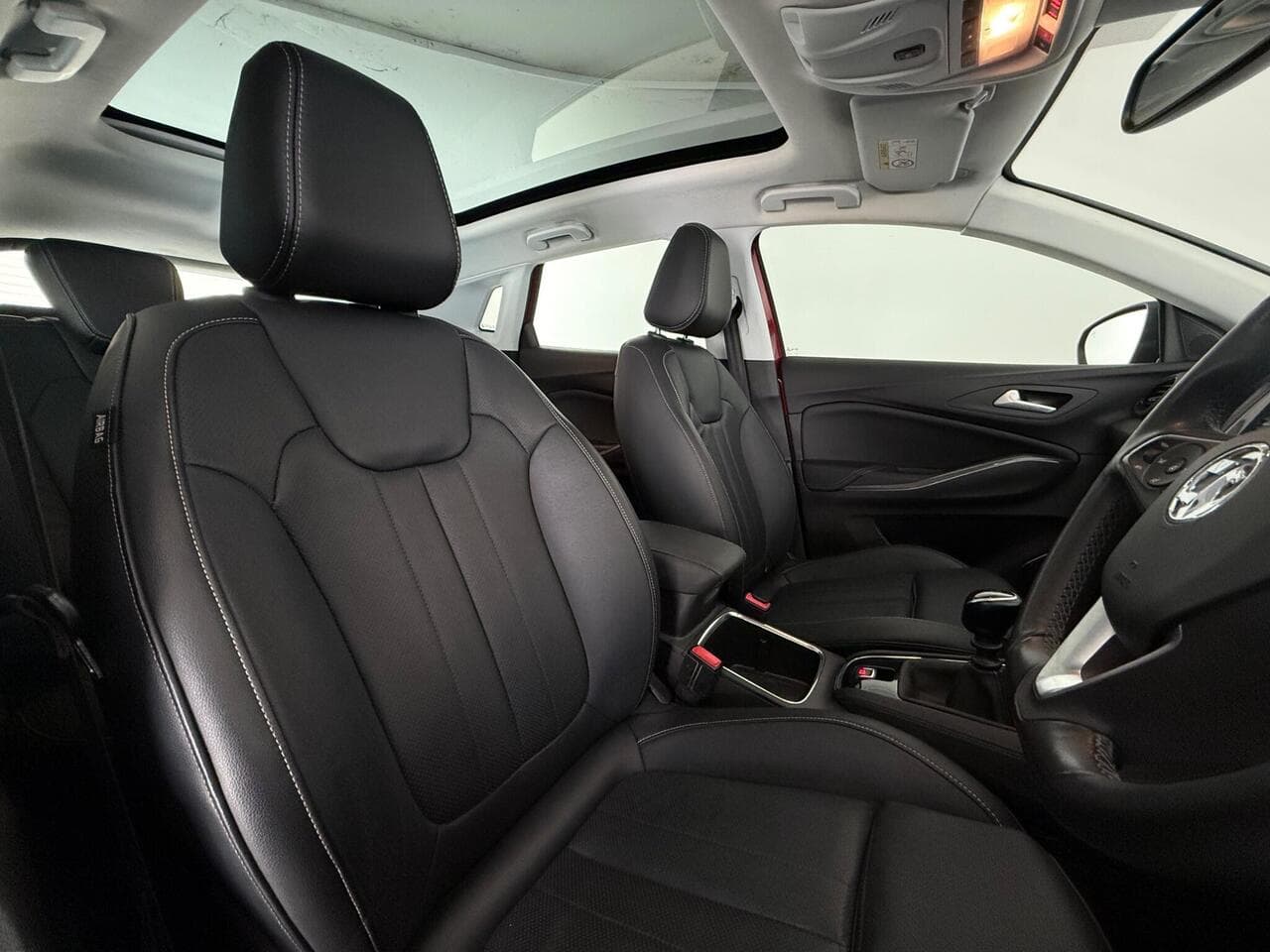 Vauxhall Grandland X thumbnail Seat Driver