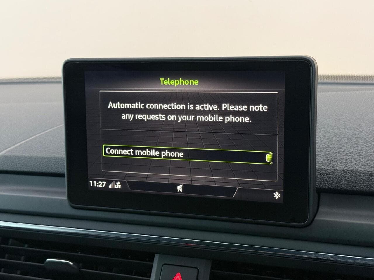 Audi A5 Cabriolet thumbnail Infotainment System