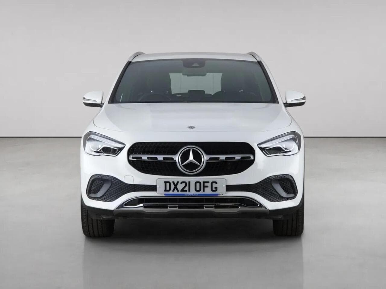 Mercedes-Benz GLA thumbnail Front