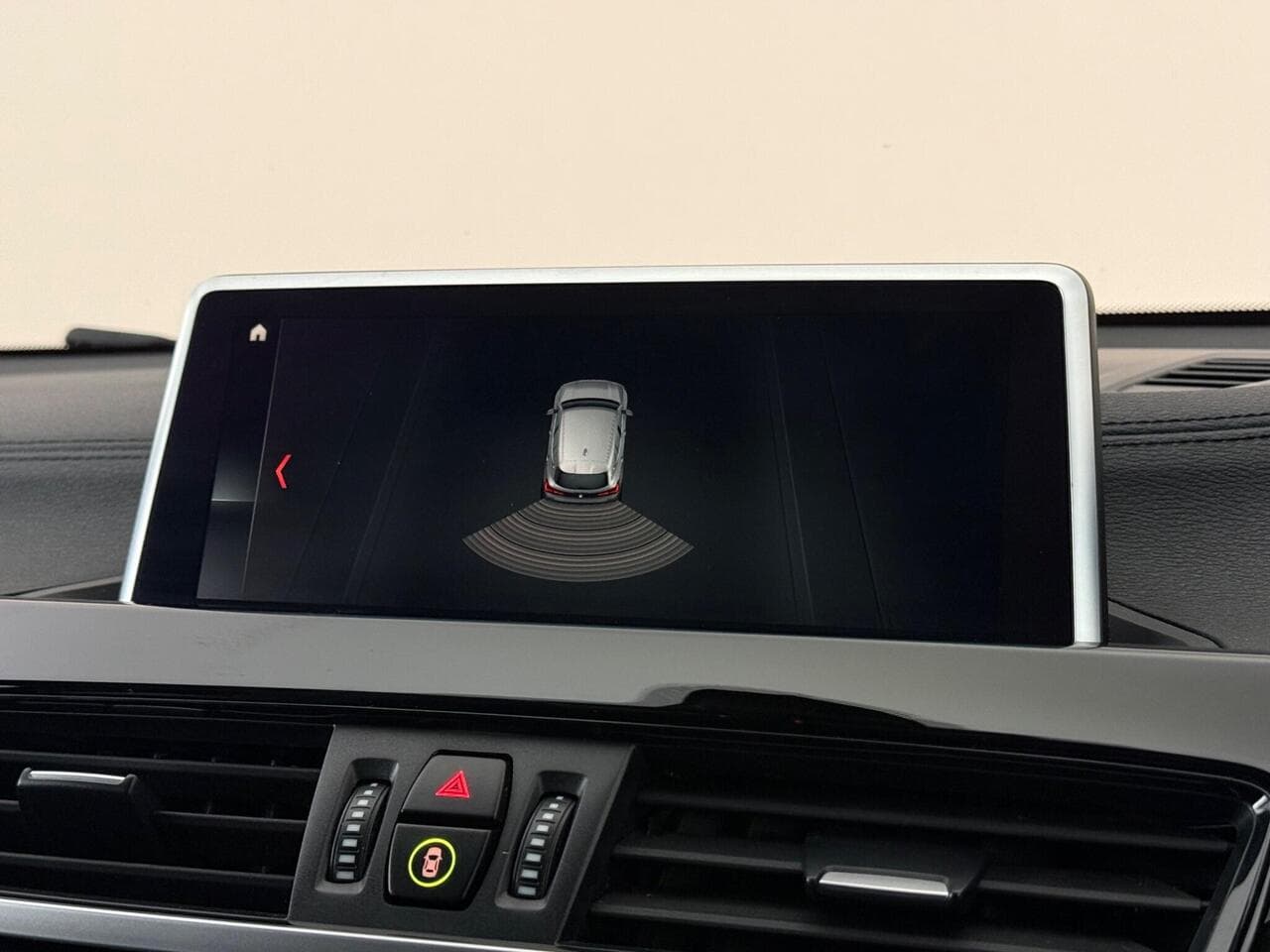 BMW X2 thumbnail Infotainment System