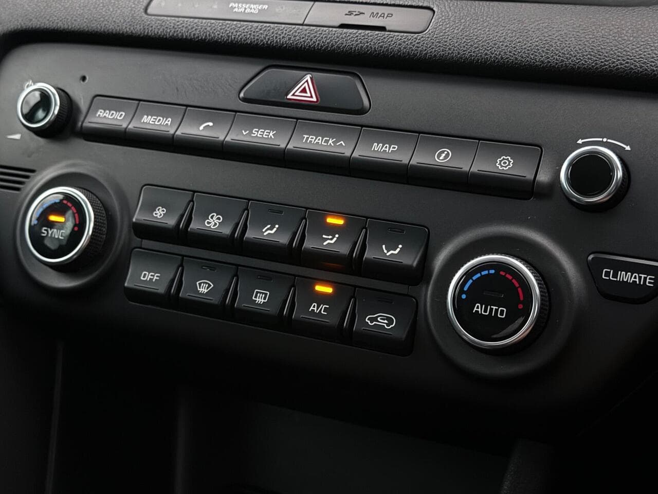 Kia Sportage thumbnail Misc Controls