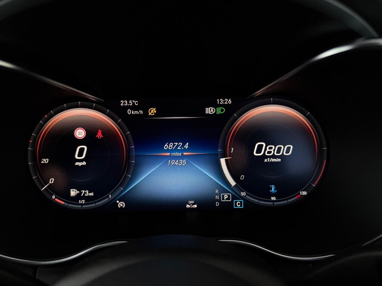 Mercedes-Benz C Class thumbnail Driver Instruments