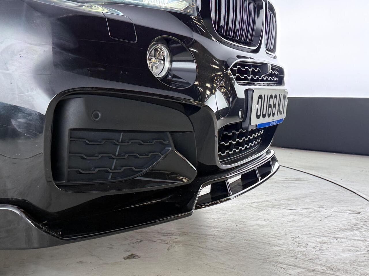 BMW X6 thumbnail Lights Front