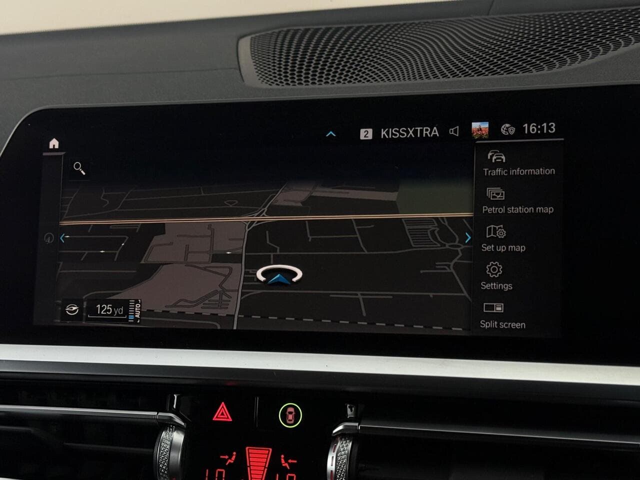 BMW 3 Series thumbnail Infotainment System