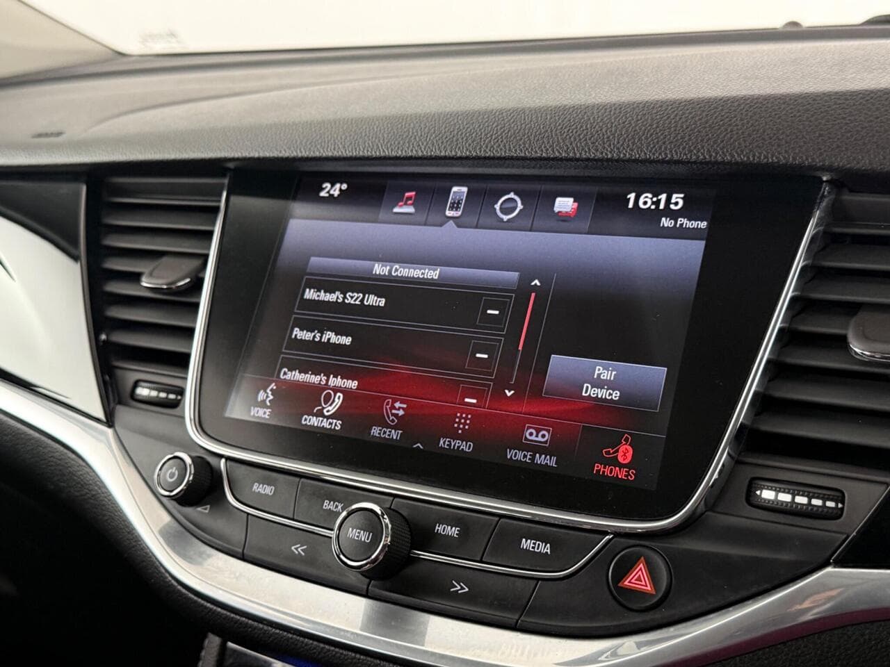 Vauxhall Astra thumbnail Infotainment System