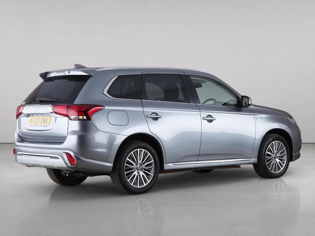 Mitsubishi Outlander thumbnail Rear Right