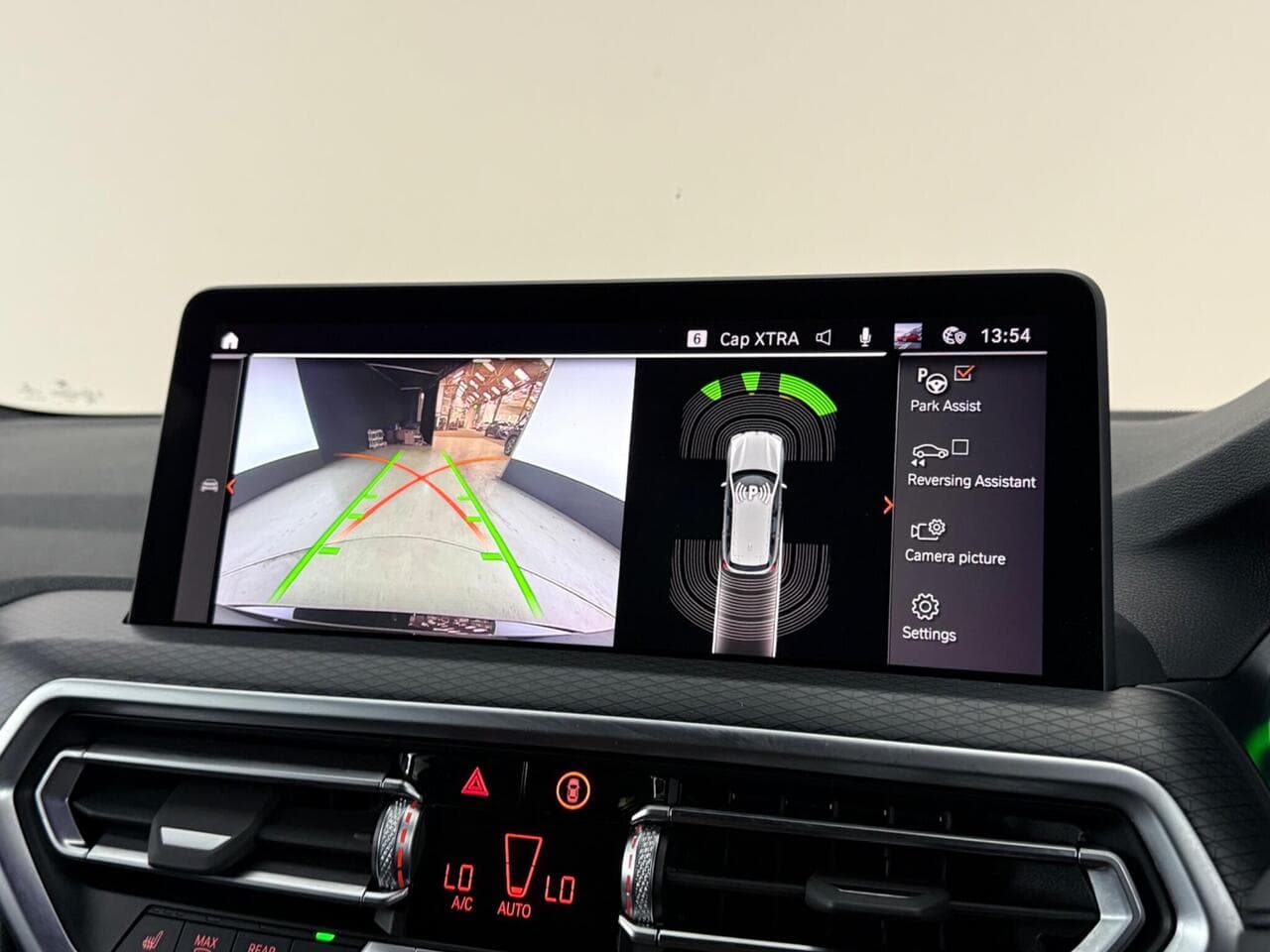 BMW X3 thumbnail Infotainment System