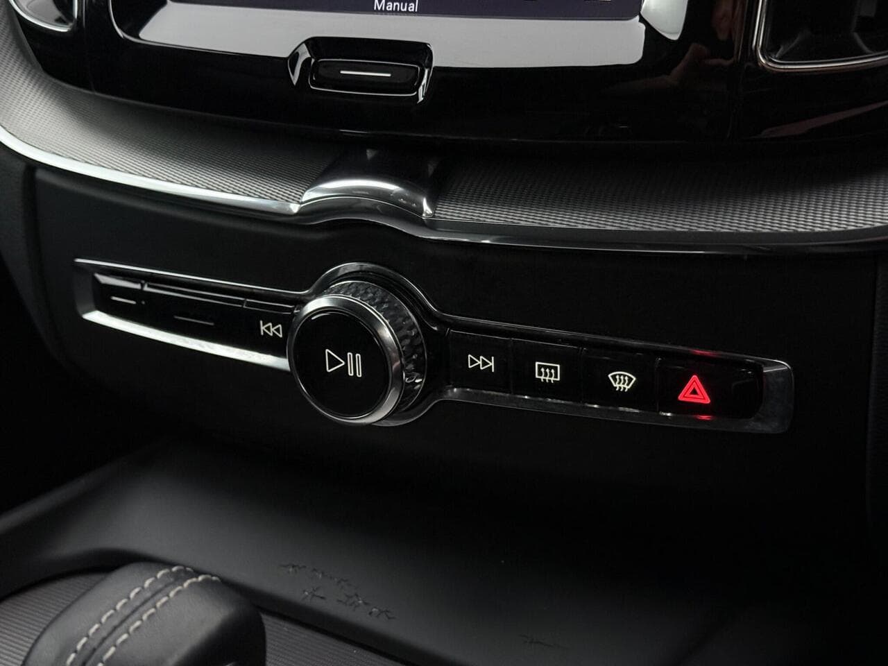 Volvo XC60 thumbnail Misc Controls