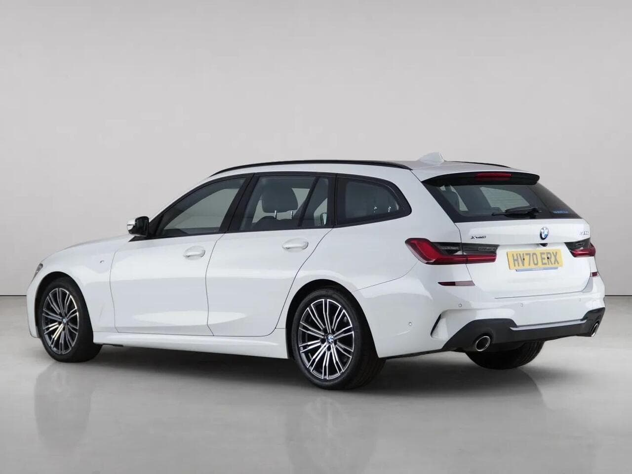 BMW 3 Series thumbnail Rear Left