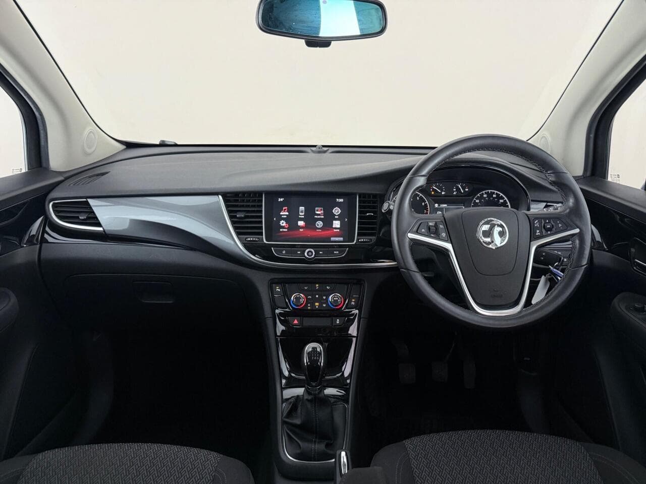 Vauxhall Mokka X thumbnail Interior Front