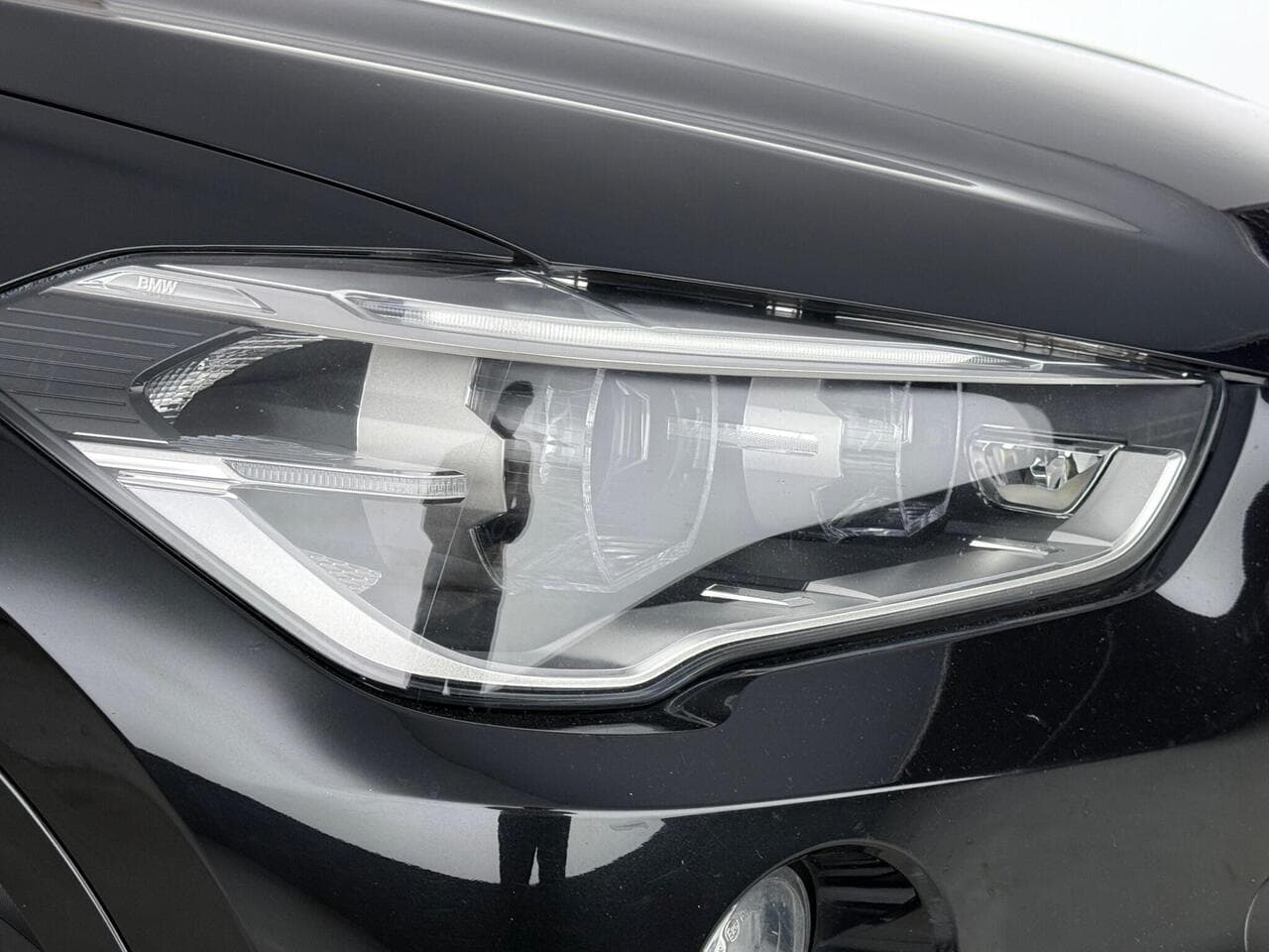 BMW X1 thumbnail Lights Front