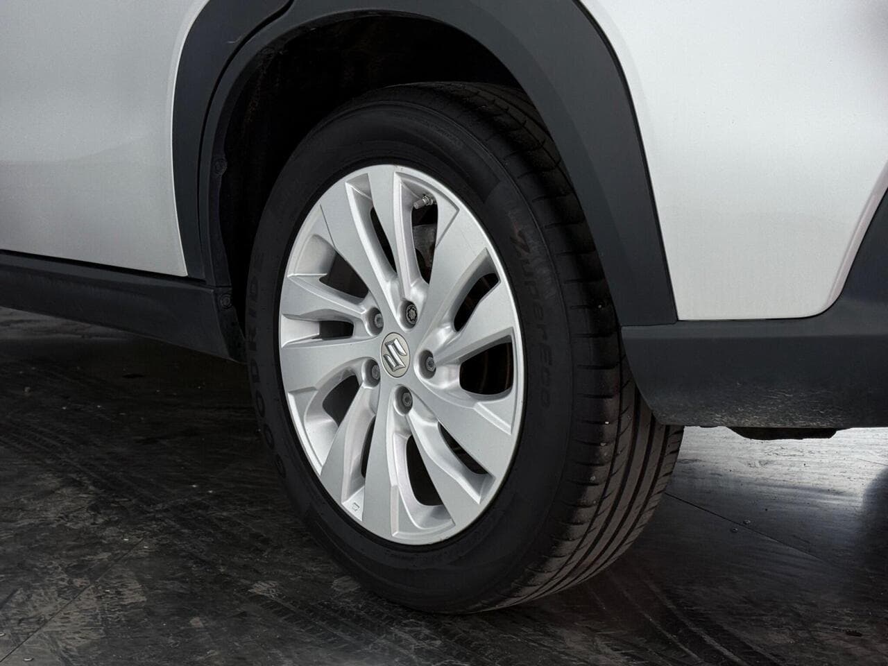 Suzuki S-Cross thumbnail Wheel