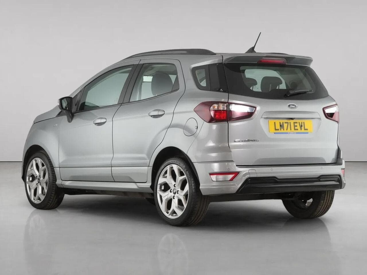 Ford EcoSport thumbnail Rear Left