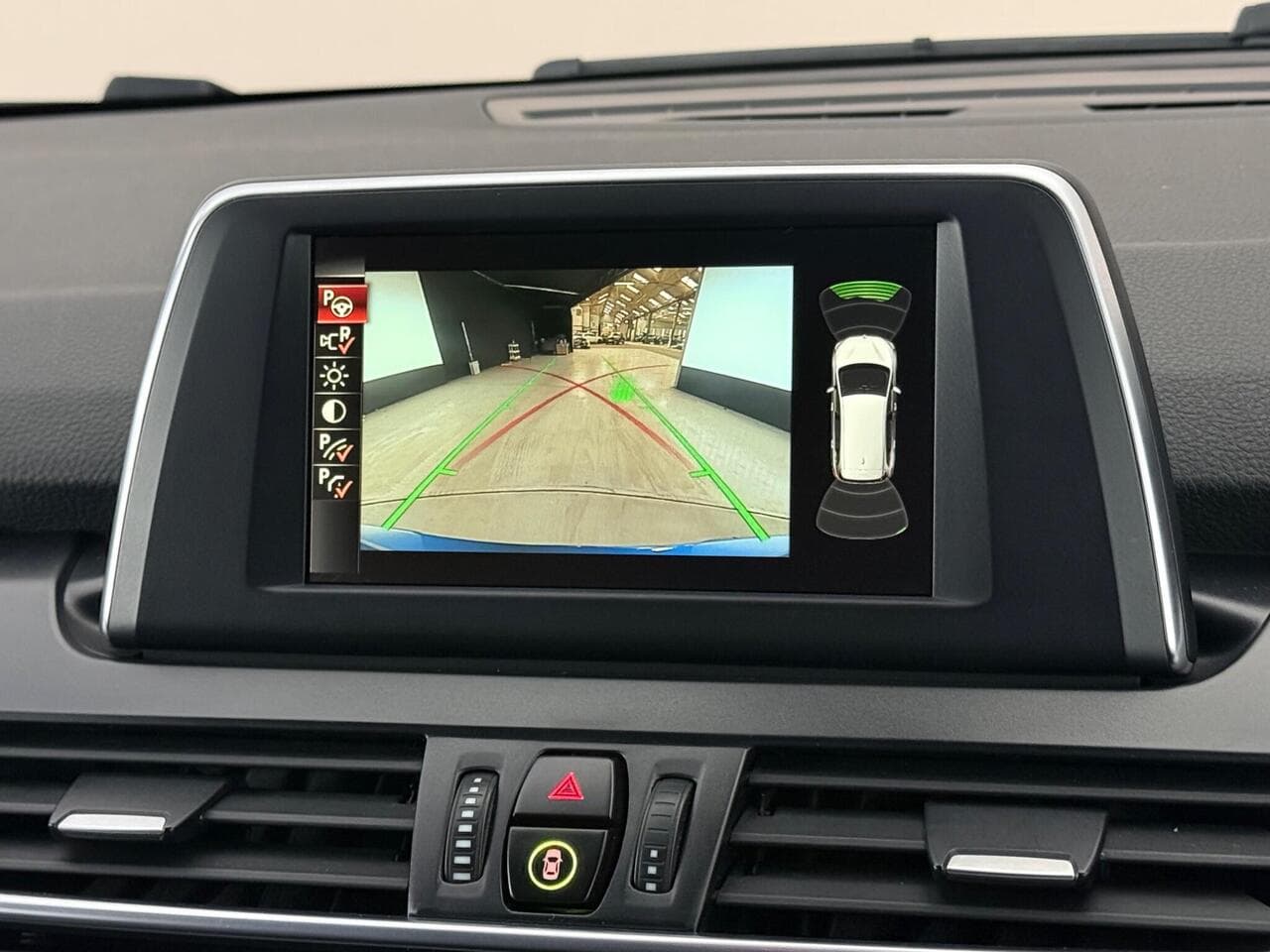 BMW 2 Series Gran Tourer thumbnail Infotainment System