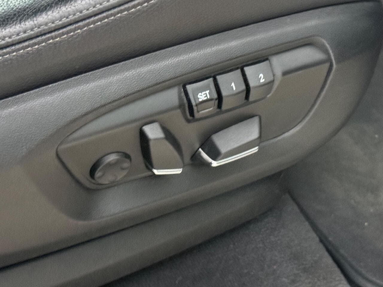 BMW X5 thumbnail Misc Controls