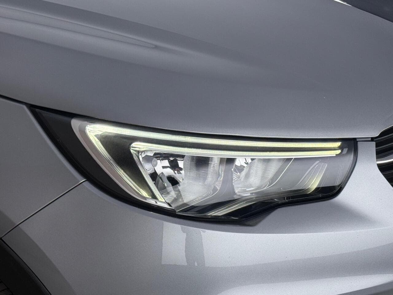 Vauxhall Grandland X thumbnail Lights Front