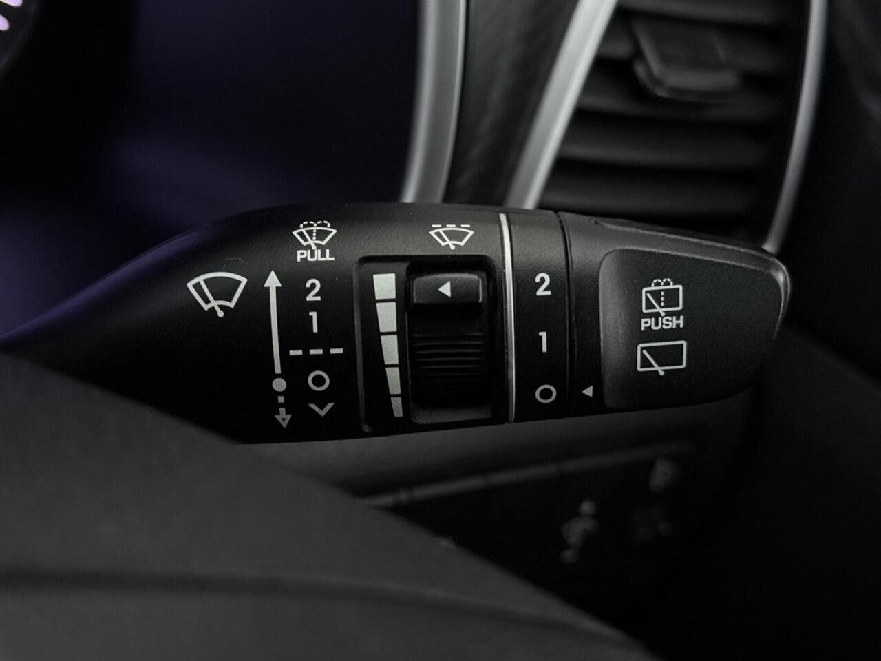 Hyundai TUCSON thumbnail Misc Controls