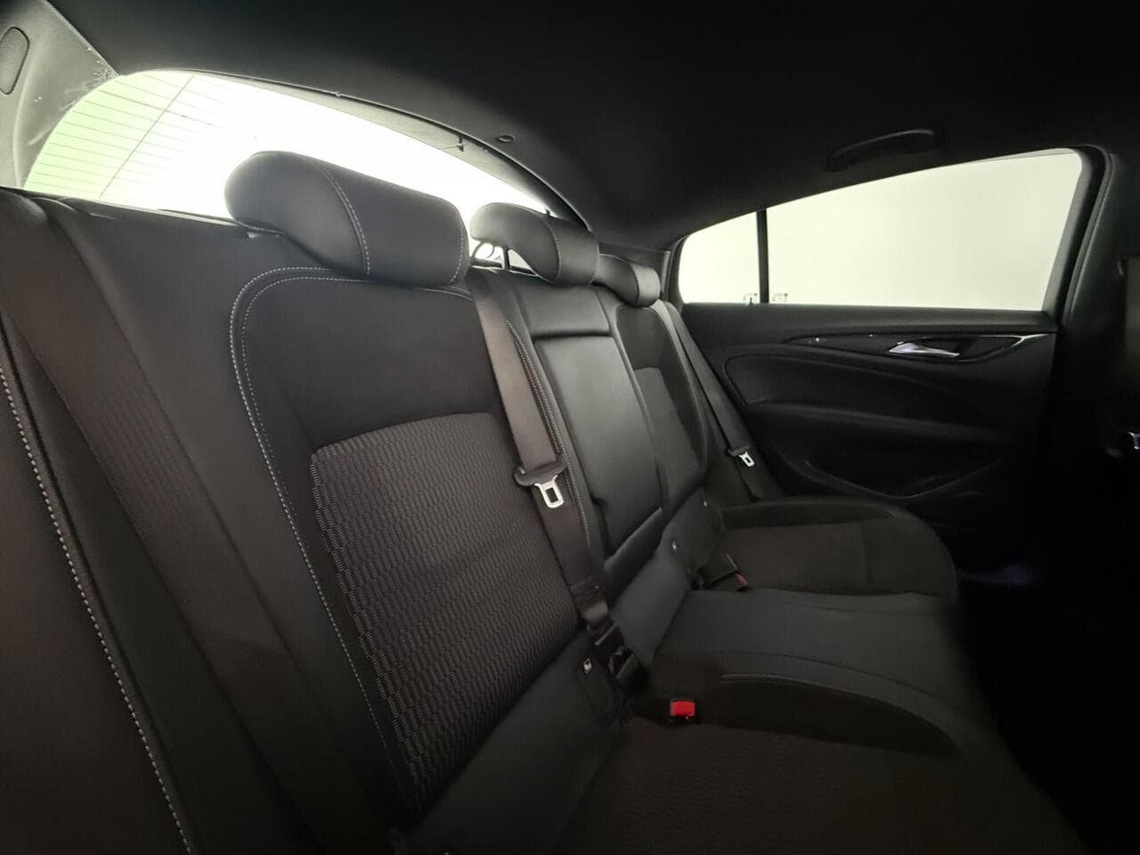 Vauxhall Insignia thumbnail Seats Rear