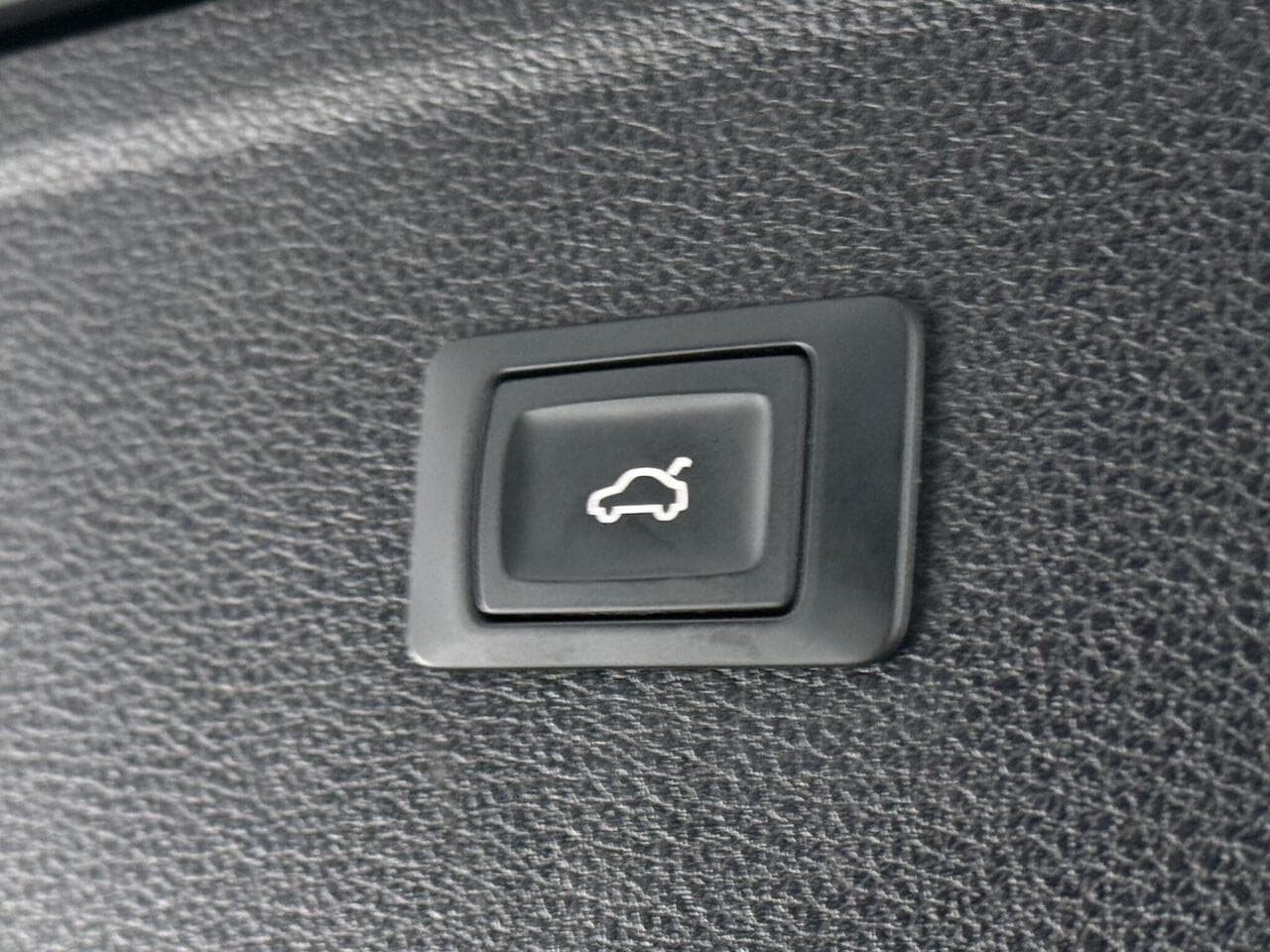 Audi Q5 thumbnail Misc Controls