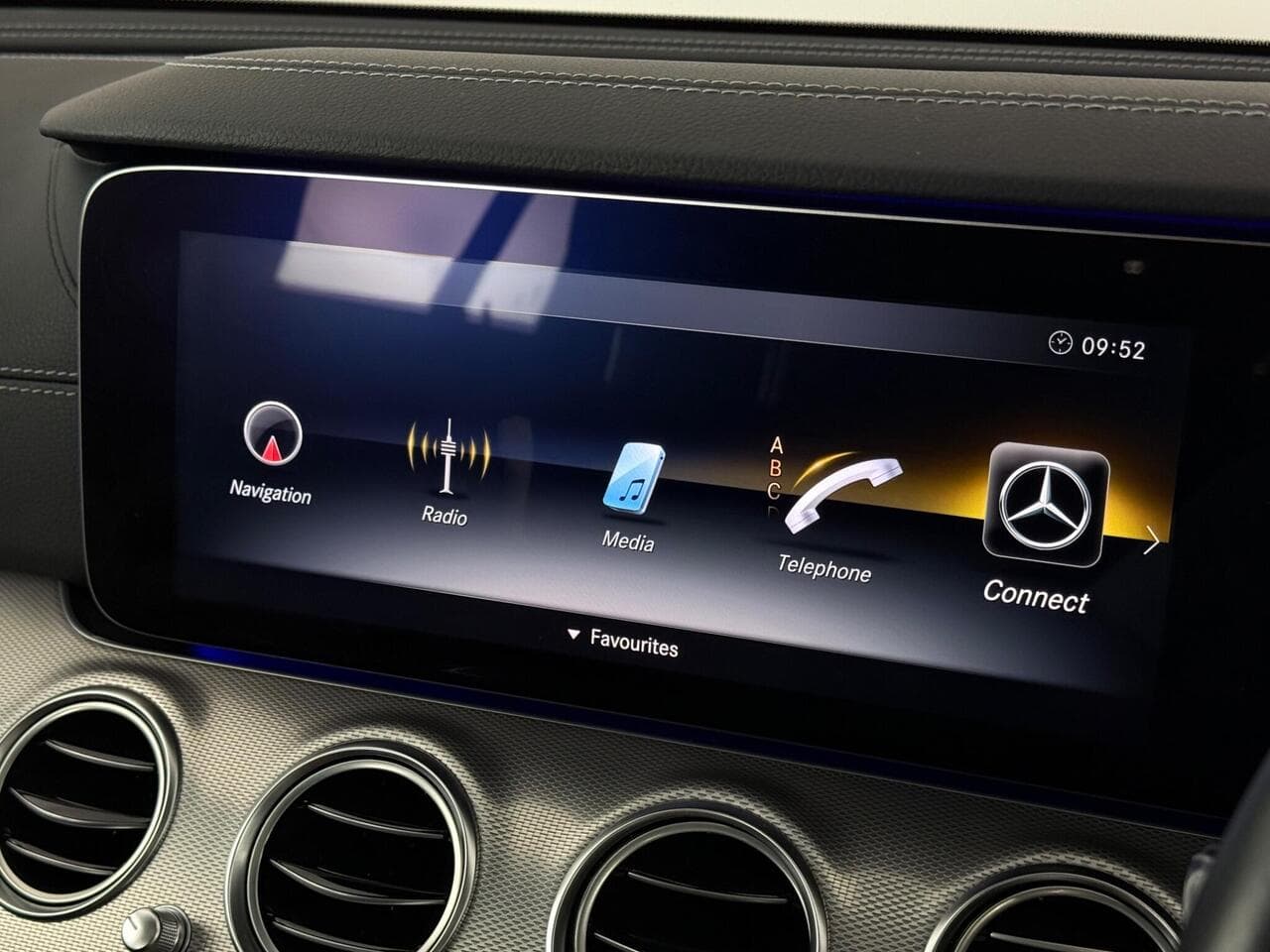 Mercedes-Benz E Class thumbnail Infotainment System
