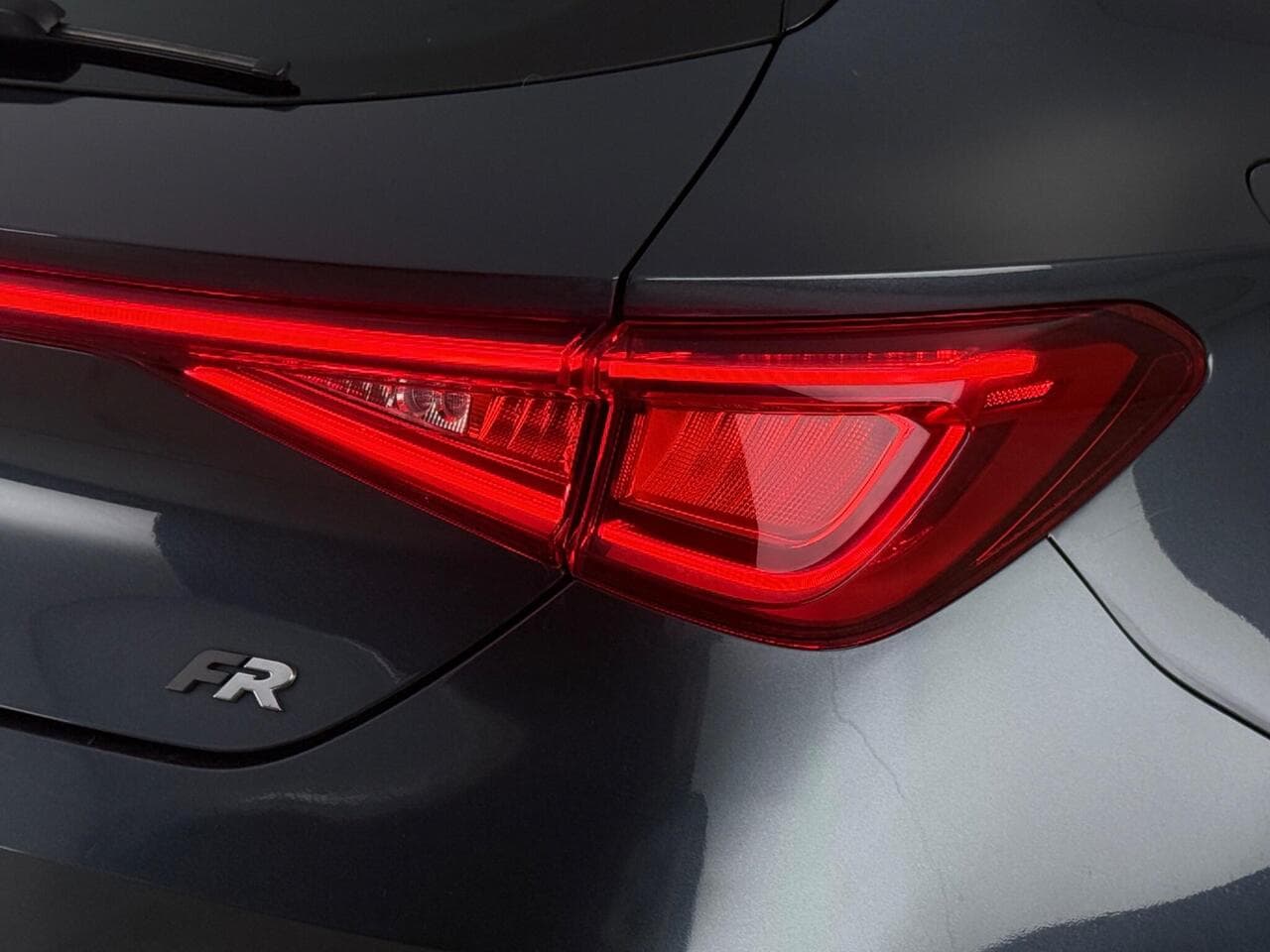 SEAT Leon thumbnail Lights Rear