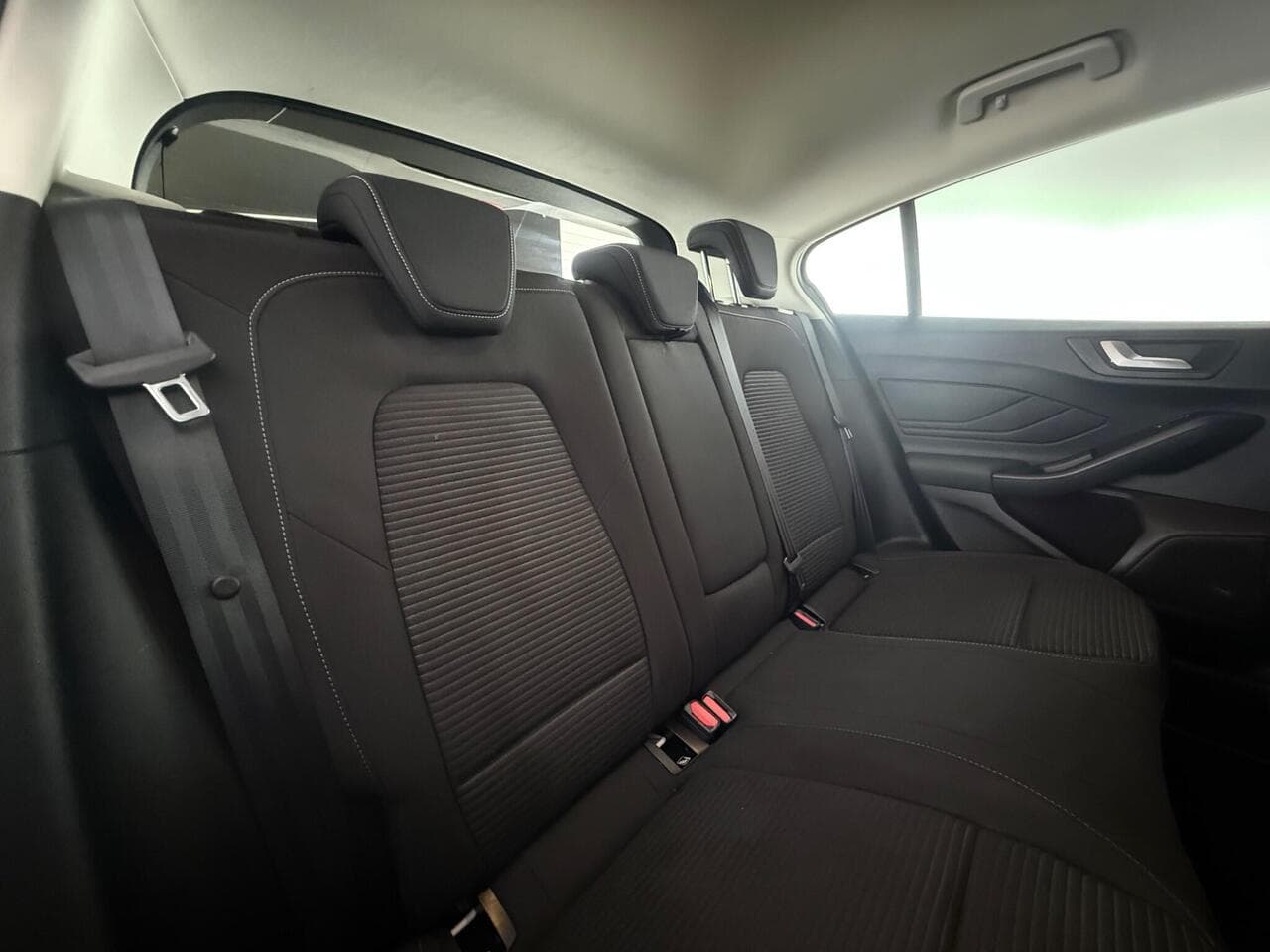 Ford Focus thumbnail Seats Rear