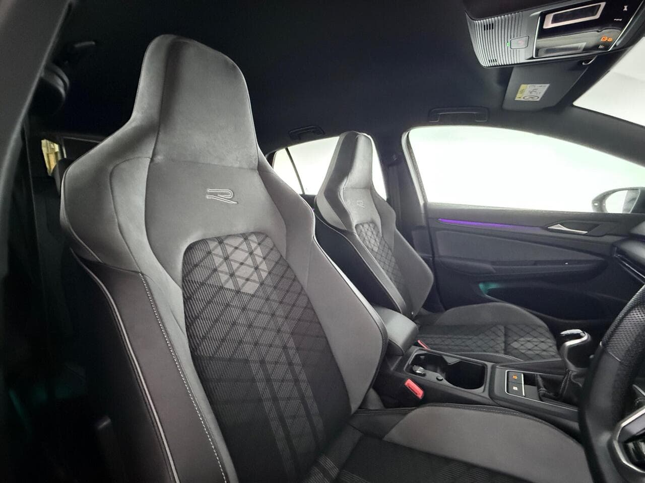 Volkswagen Golf thumbnail Seat Driver