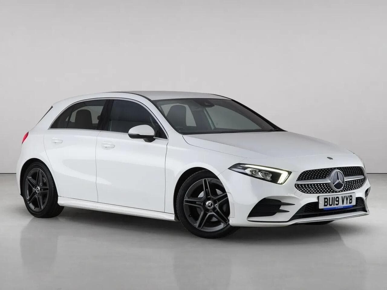Mercedes-Benz A Class - Mercedes-Benz A Class 2.0 A200d AMG Line 8G-DCT Euro 6 (s/s) 5dr