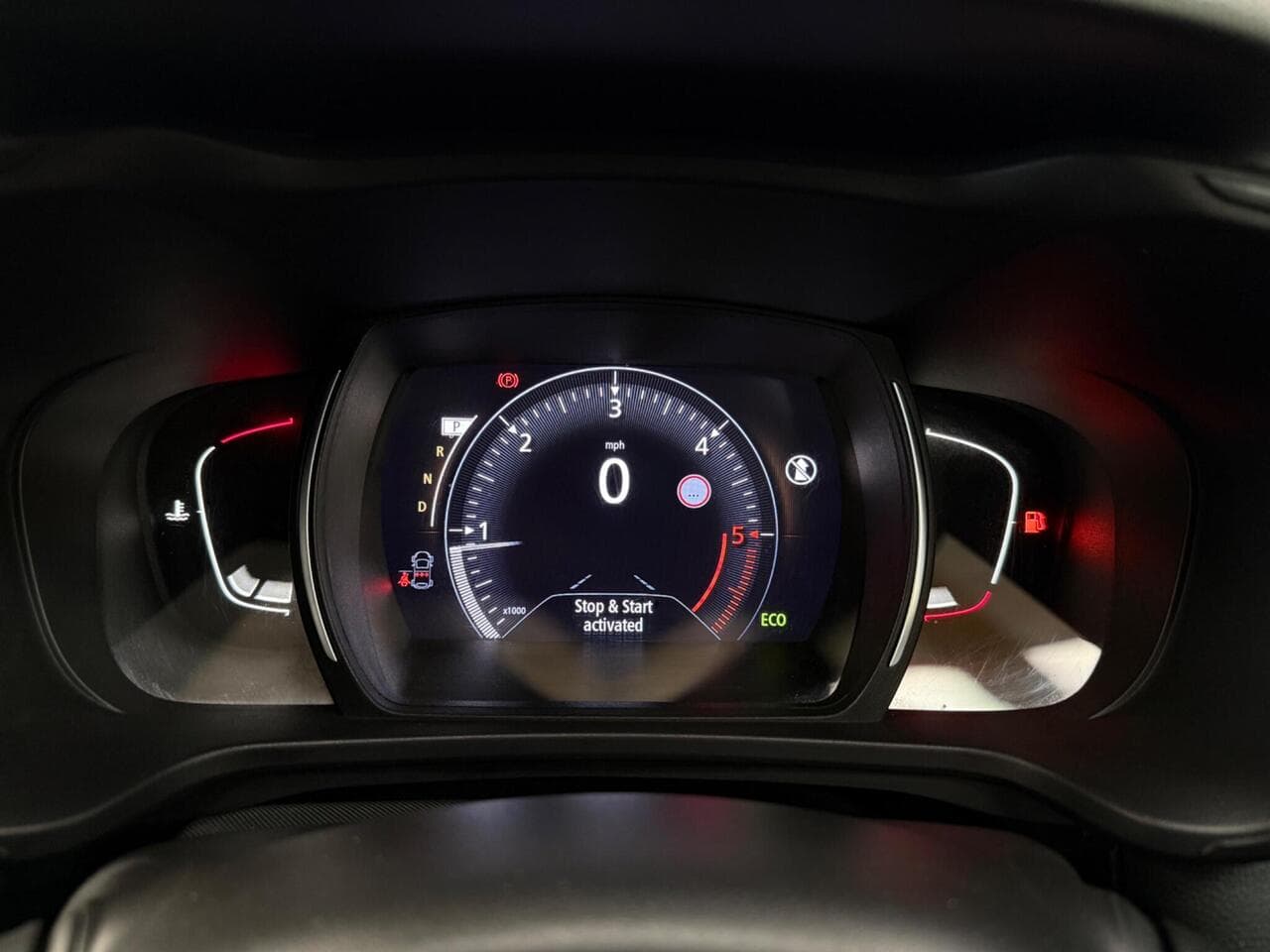 Renault Kadjar thumbnail Driver Instruments